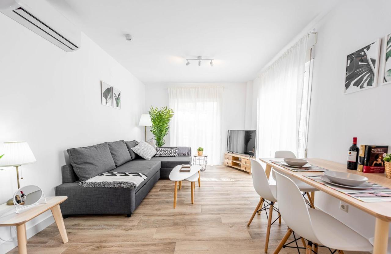 Apartamentos Toboso Plaza Nerja Dış mekan fotoğraf