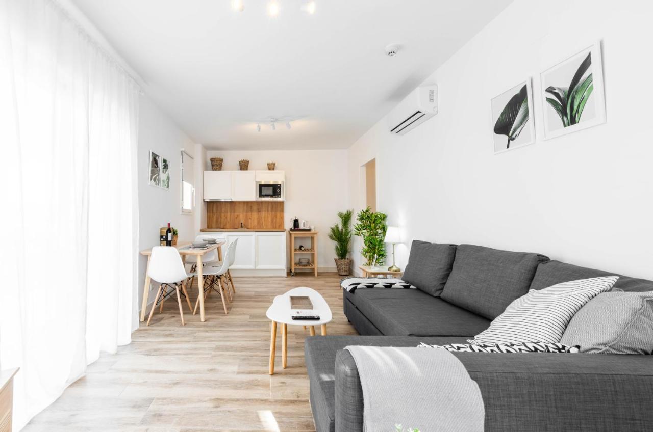 Apartamentos Toboso Plaza Nerja Dış mekan fotoğraf 3D interior visualization