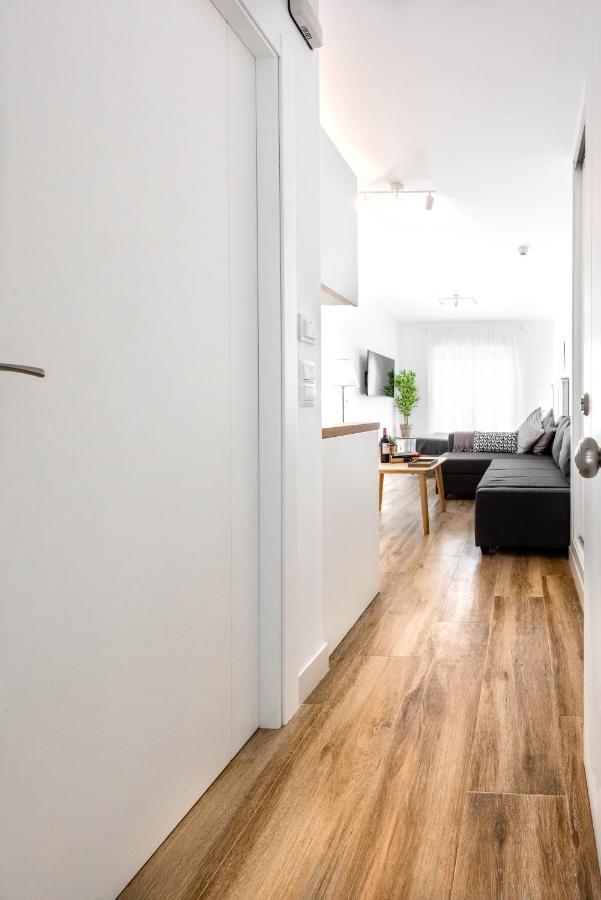Apartamentos Toboso Plaza Nerja Dış mekan fotoğraf A micro apartment in Berlin