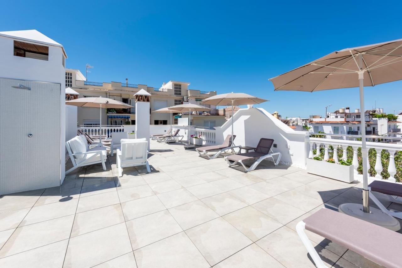 Apartamentos Toboso Plaza Nerja Dış mekan fotoğraf Rooftop terrace