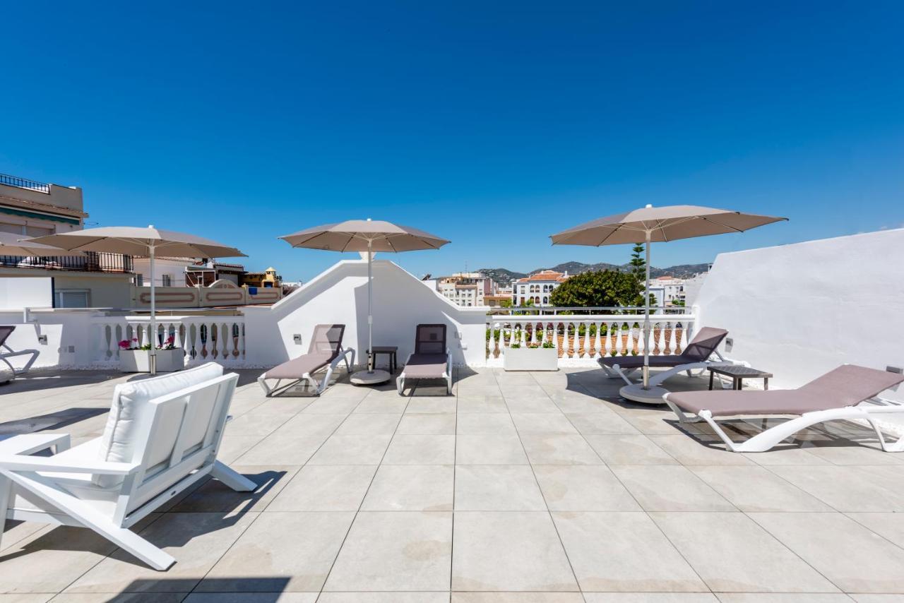 Apartamentos Toboso Plaza Nerja Dış mekan fotoğraf Rooftop terrace