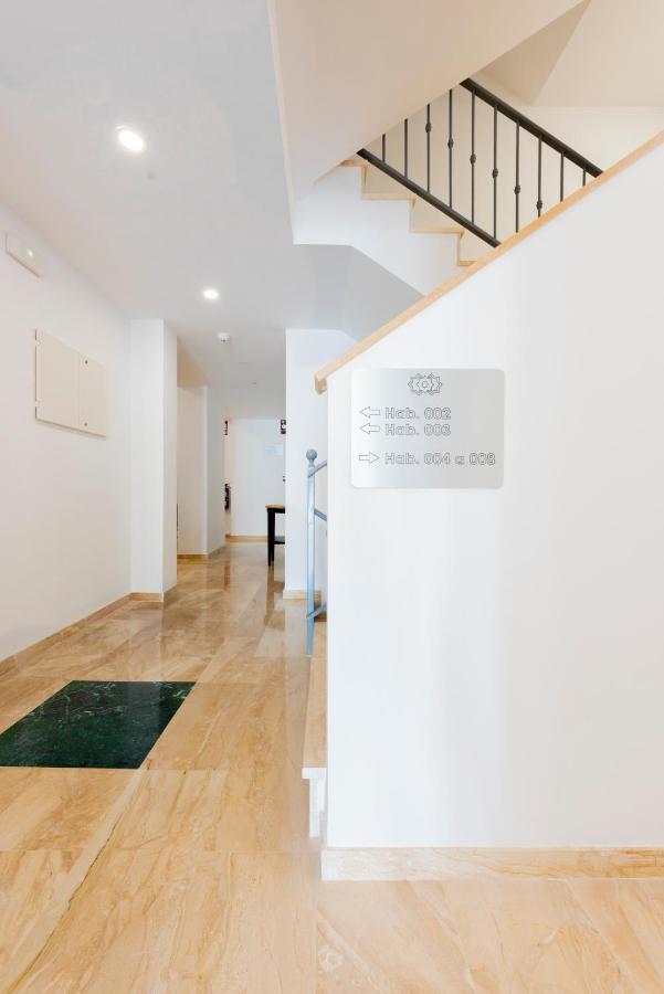 Apartamentos Toboso Plaza Nerja Dış mekan fotoğraf Interior of the building